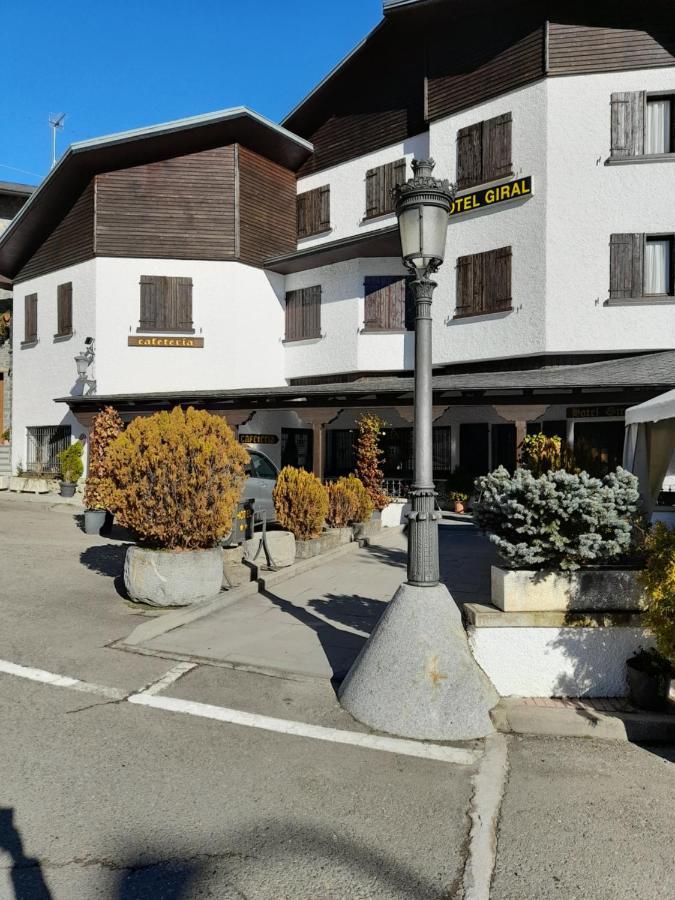 Hotel Giral Biescas  Exteriör bild